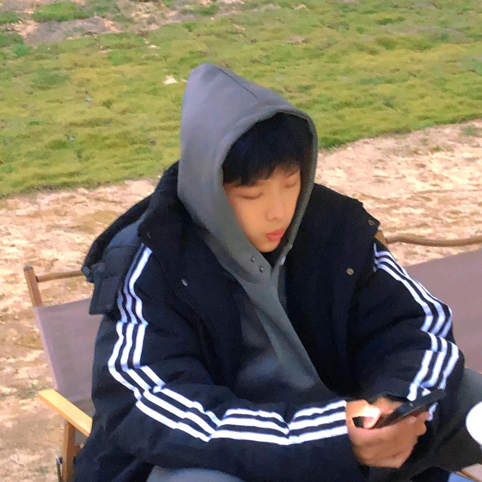 李星宇.