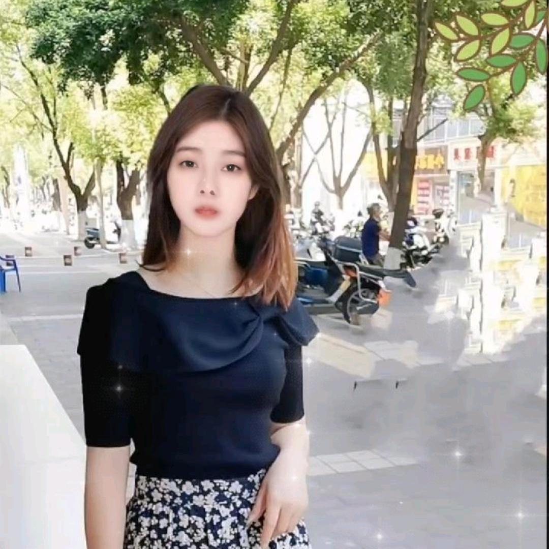 容姐聊天主播18:18分开播