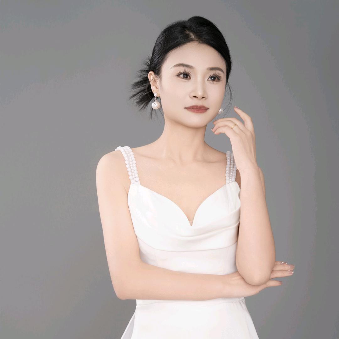 婚礼主持人文立