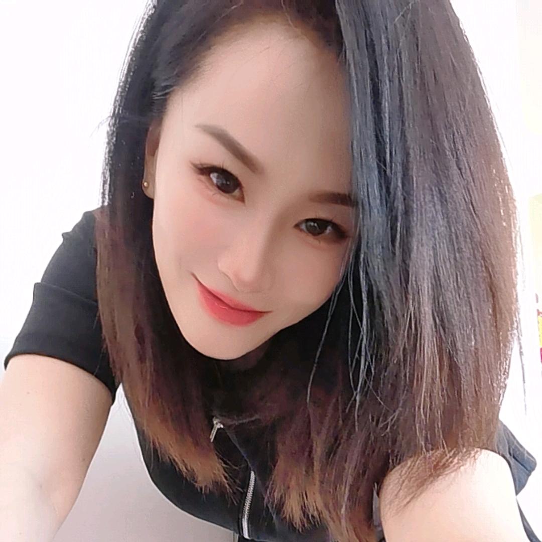 嘴角上扬🦊🦊