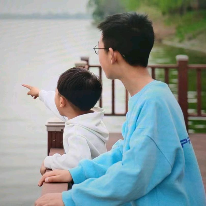 卖萌嘟嘴萌妹子～