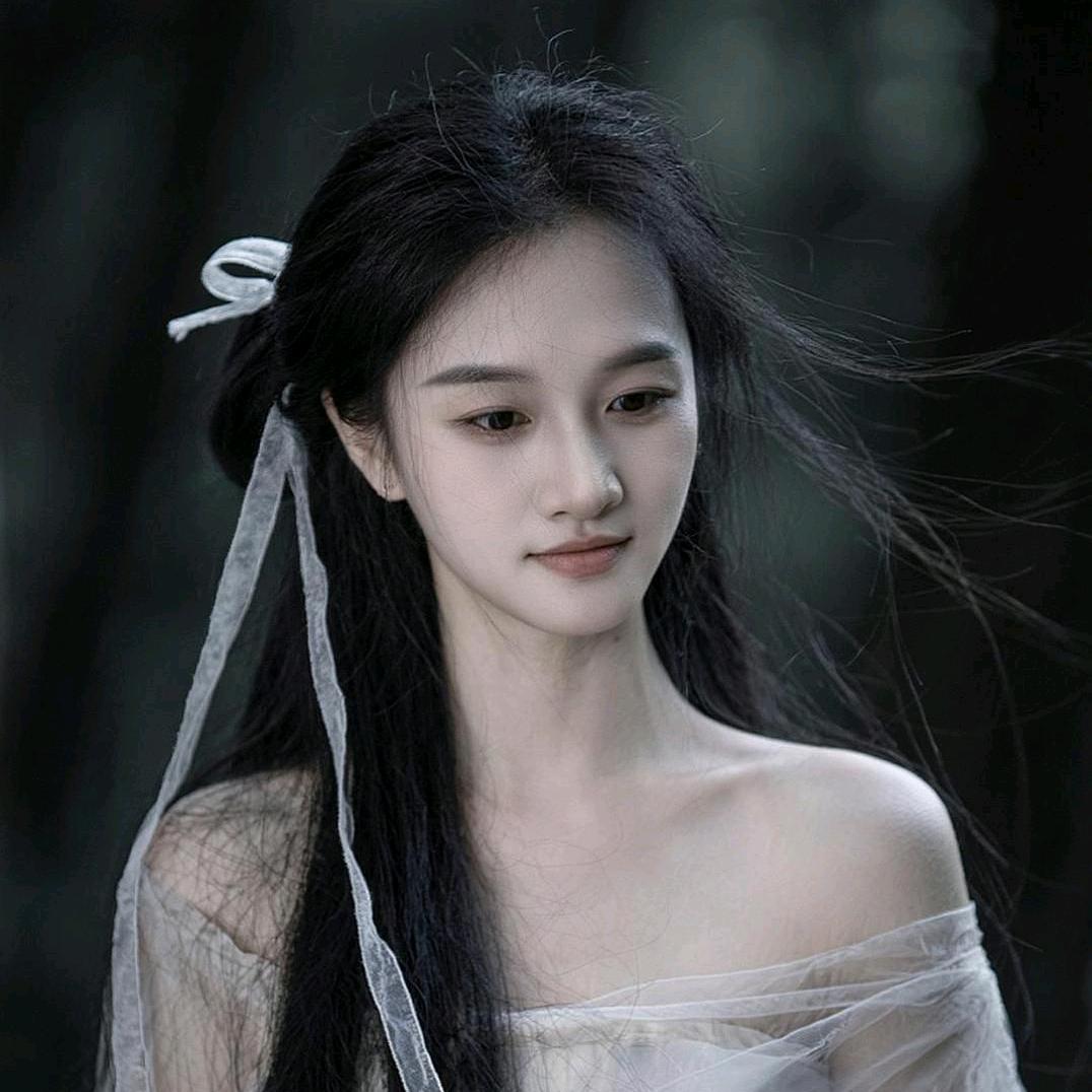 ༺  香香  ༻