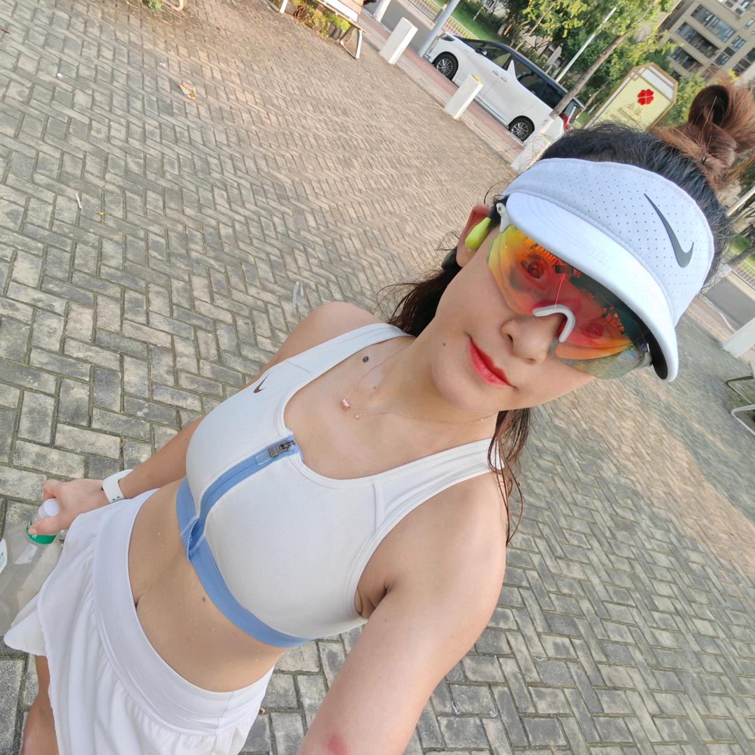 快乐奔跑🏃♀️🉐小兔🐰