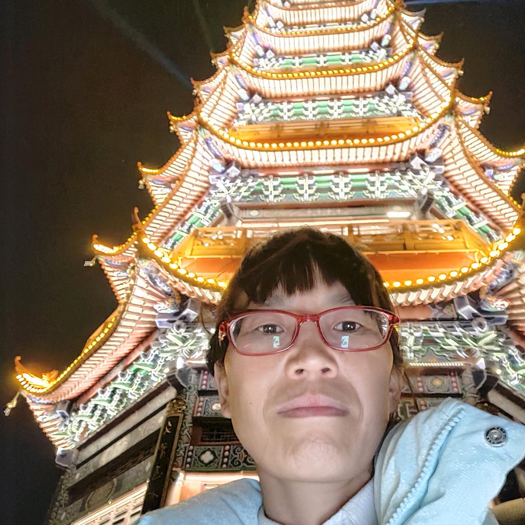 云周宝，爱手工。