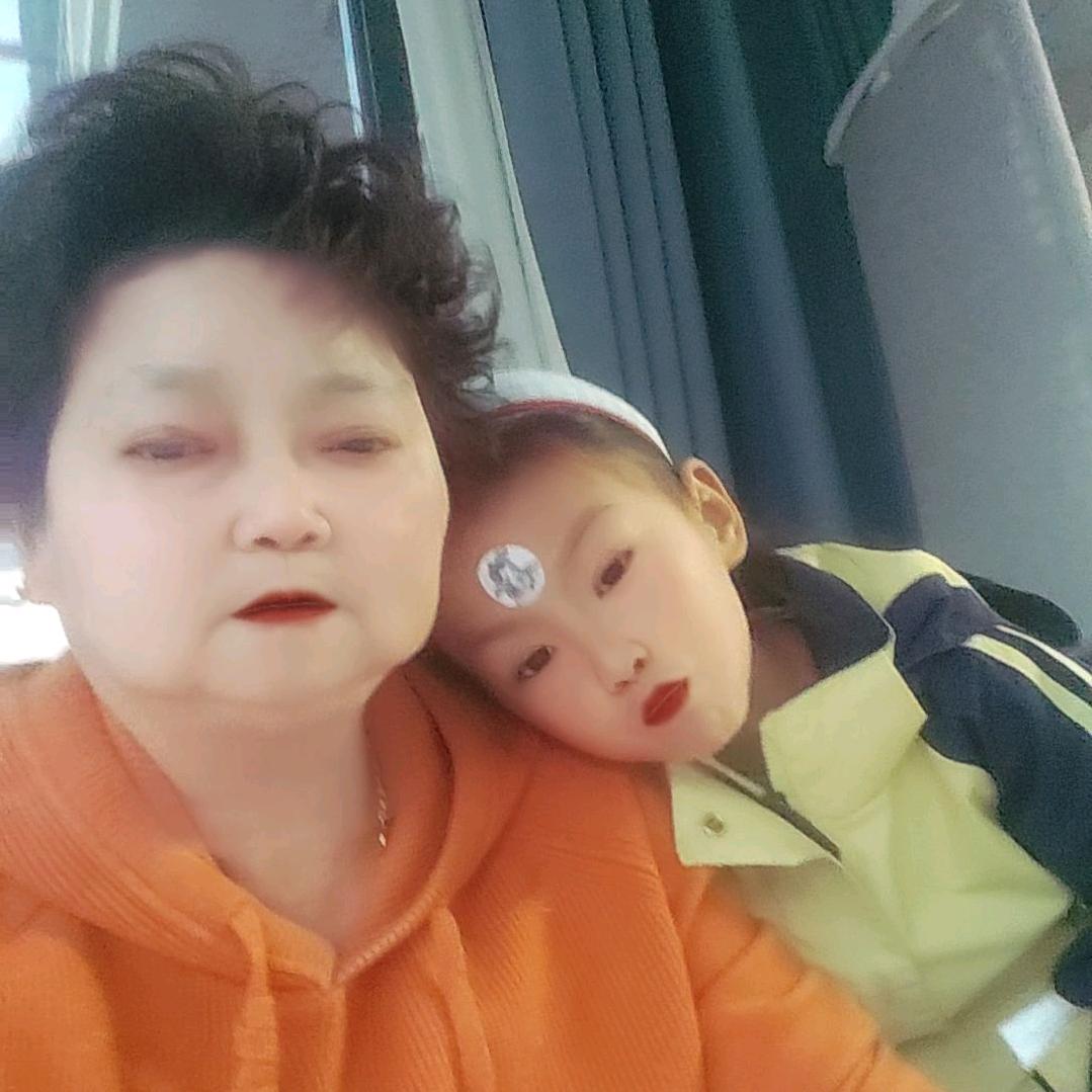 灿灿奶奶