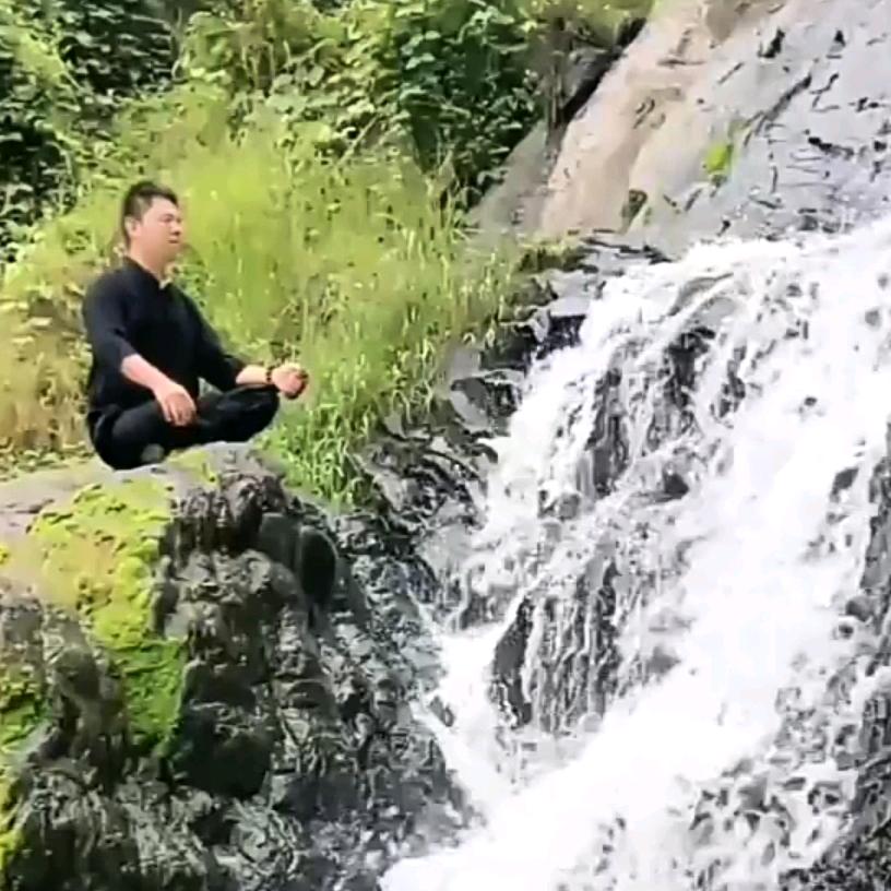 阿东徒步全国修行（朝拜全国寺庙）