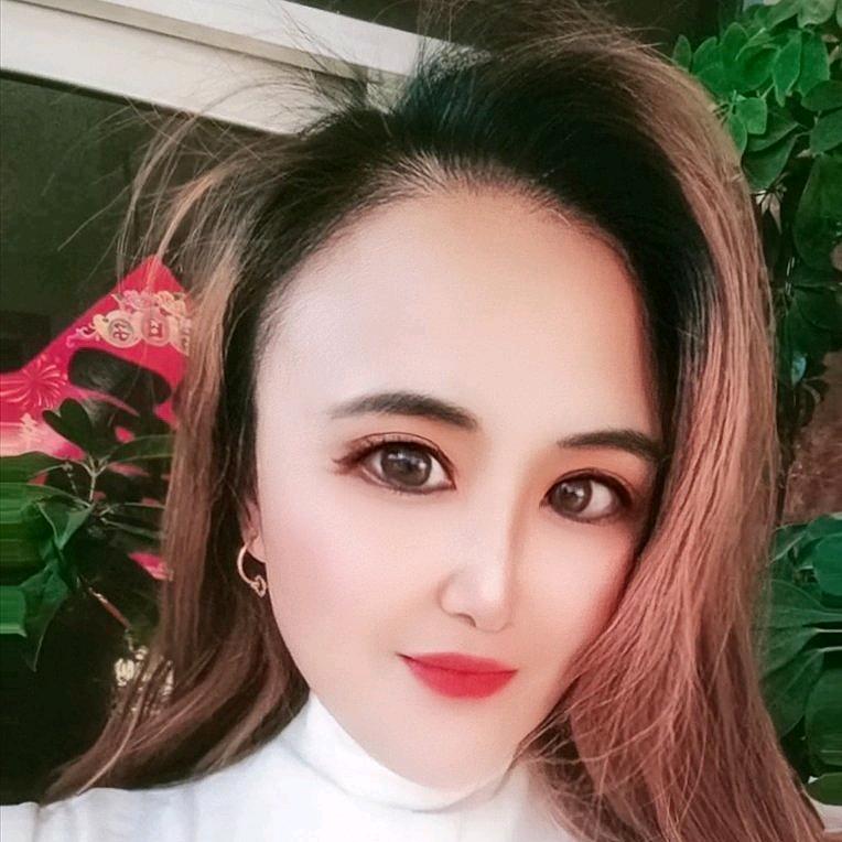 开心快乐的燕子