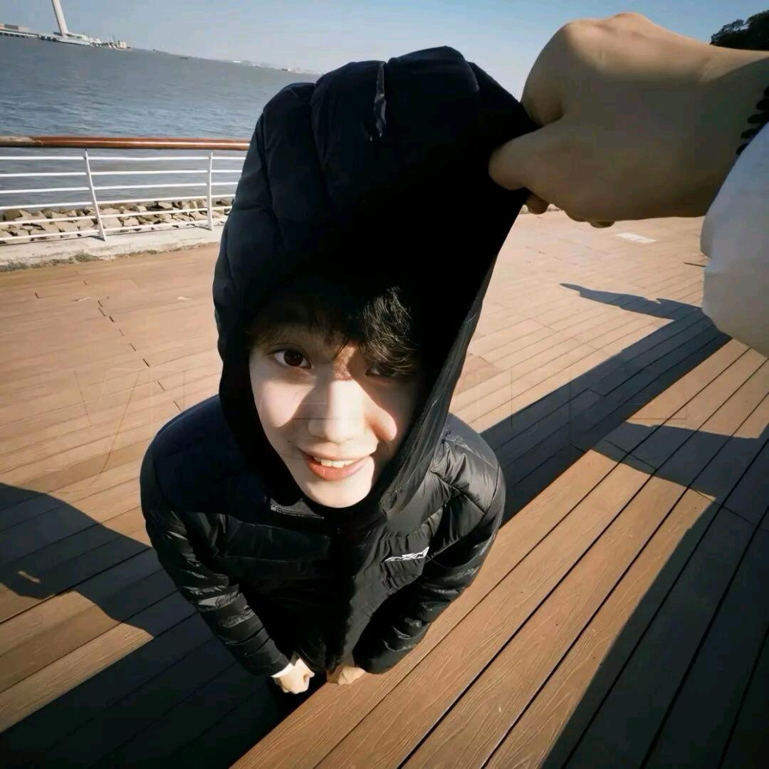 吉吉国王大牙缝