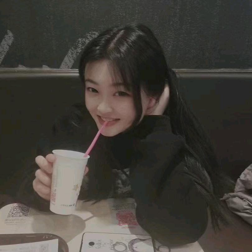 帝 尊🦢🍇🕊️❄️🌽🥣🐇