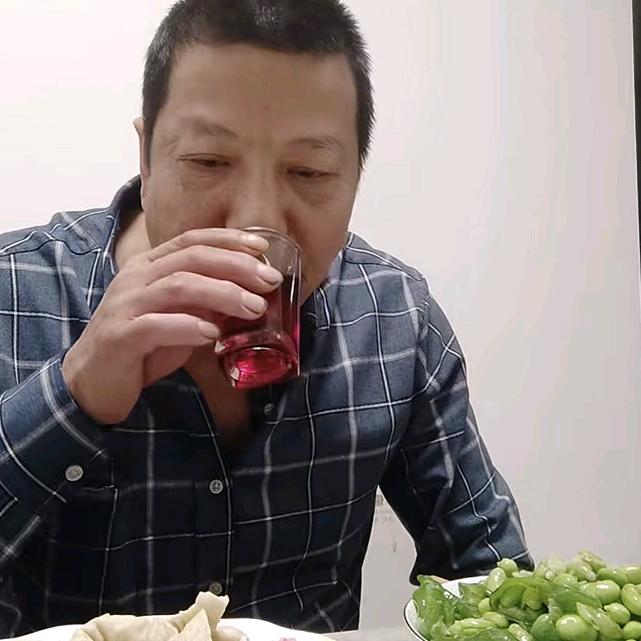烟酒已分家。
