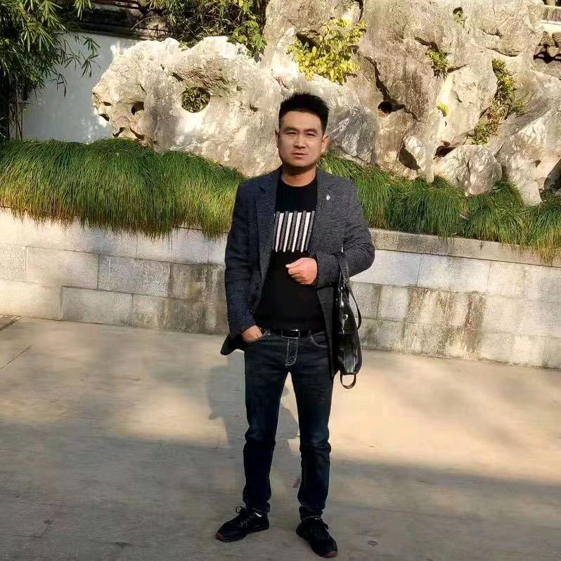 刘，，，，，