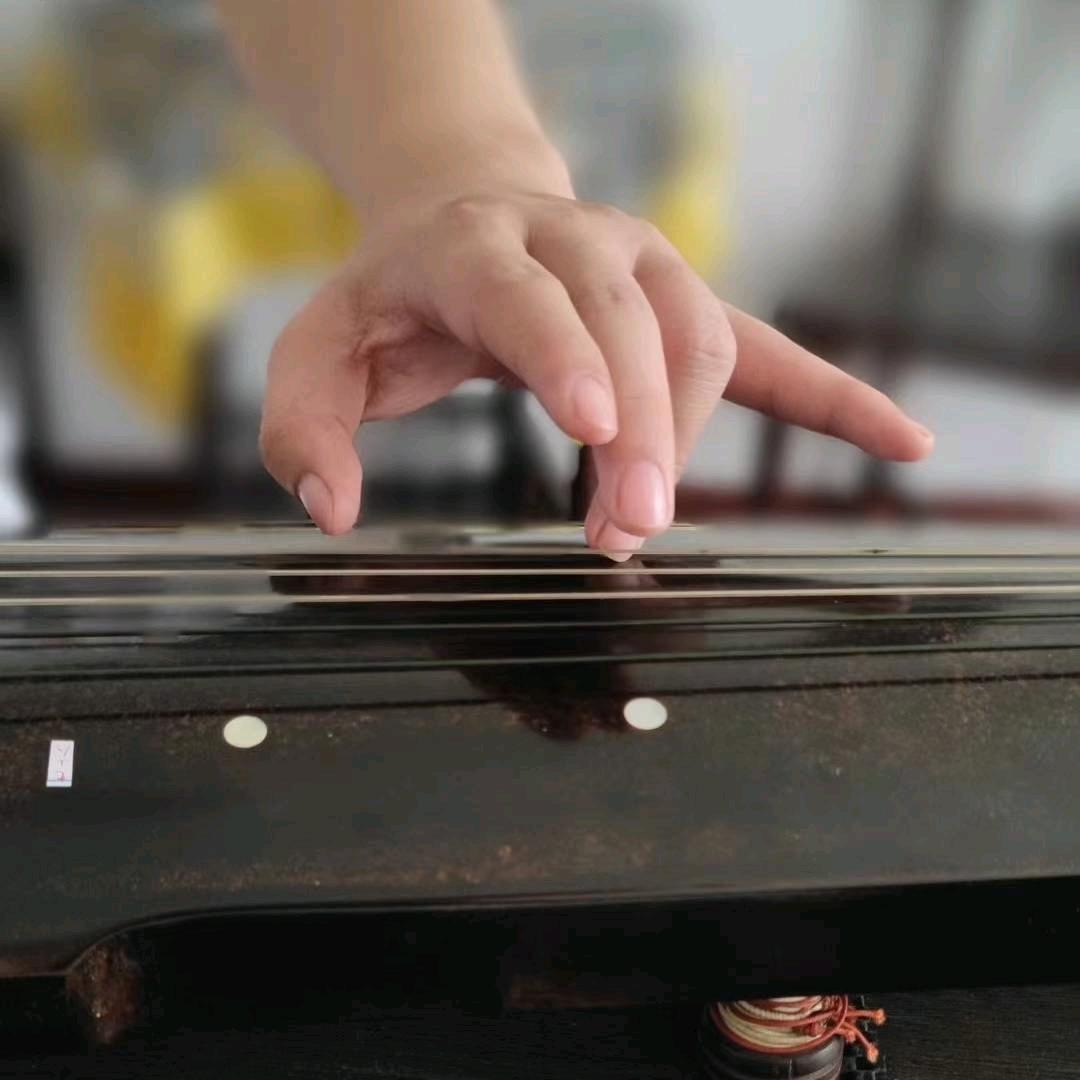 迁安教古琴的高老师