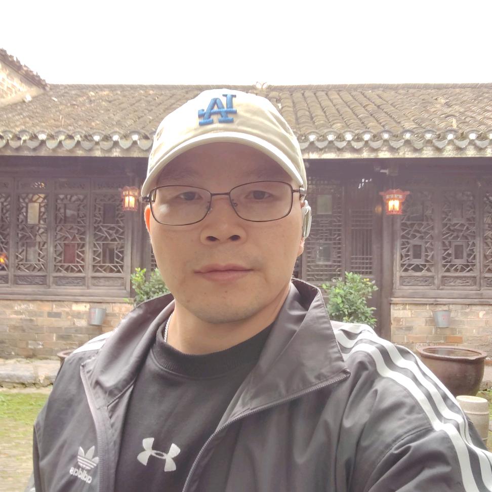 祥子摆摊卖膏贴