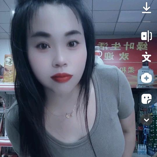 大丫二丫小宝橱窗里有商品