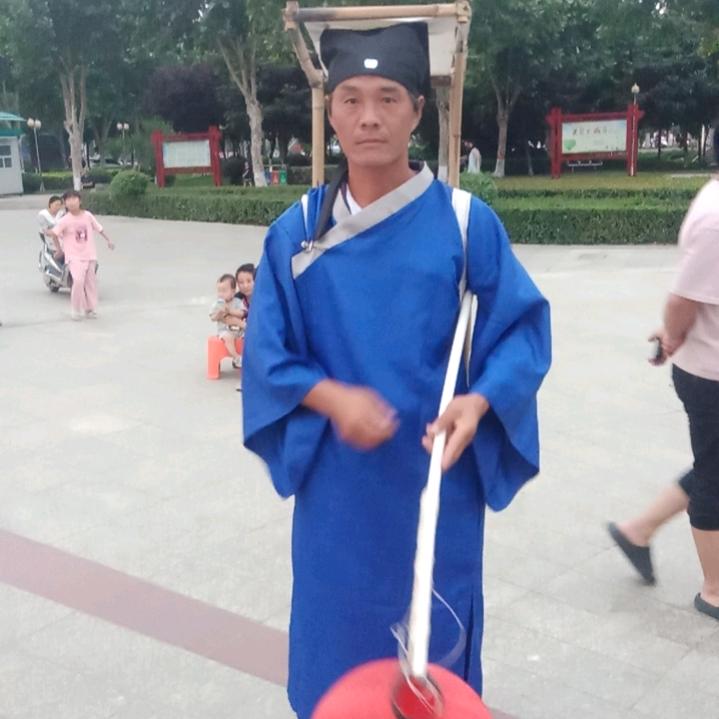 笑面虎（天天红唇团队）