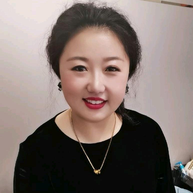 &小辣妹精品女装&