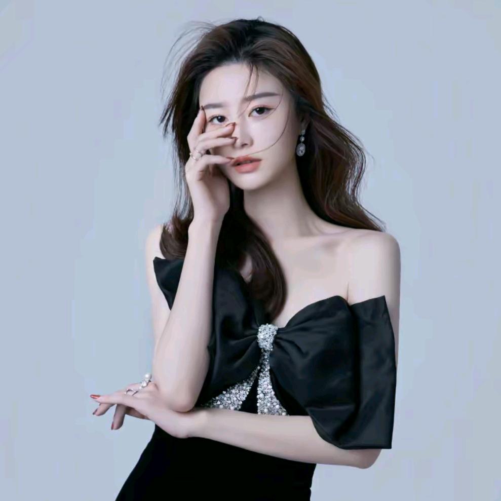 邱莹莹直播臻品分享