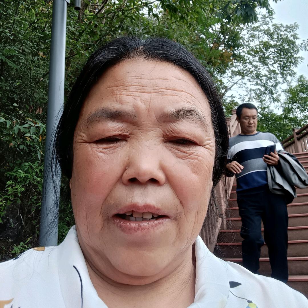 红红