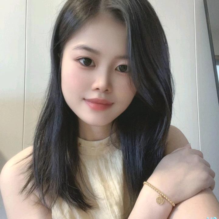 婷宝挺饱💞
