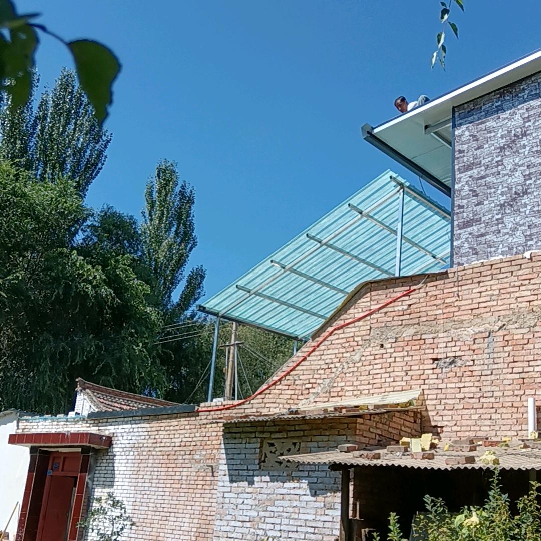 临夏市彩钢房树脂瓦安装部