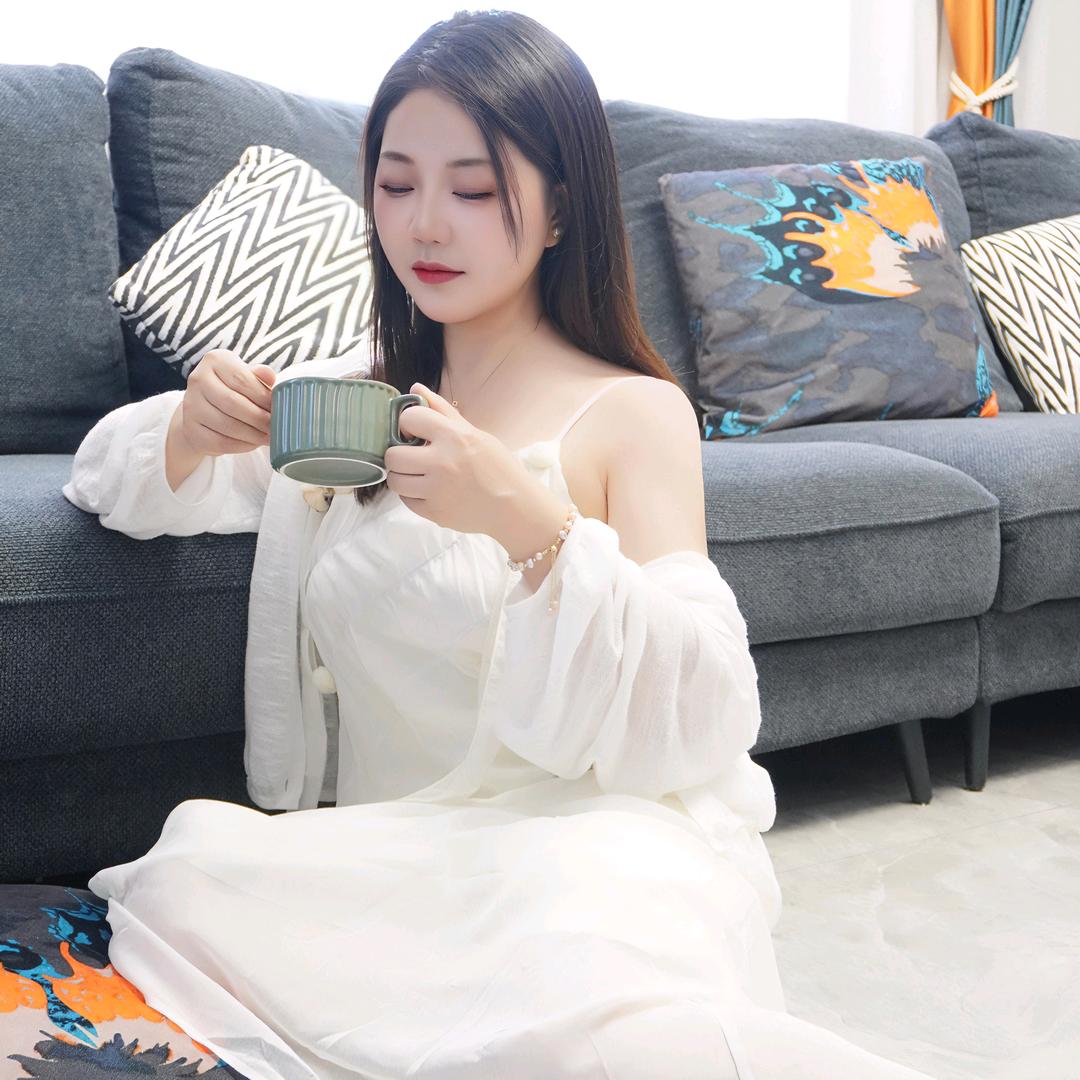 小荷下班了