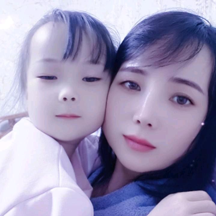 小可爱柯柯。