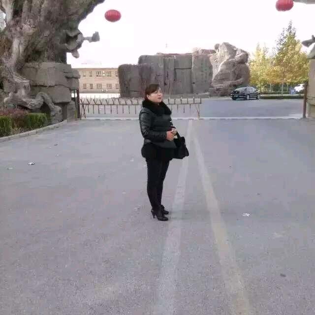 灌县，四妹。