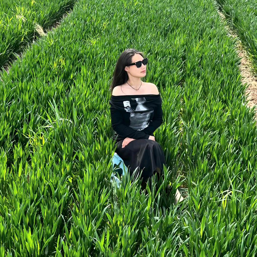 爽妮(樊相瑞超家具城)