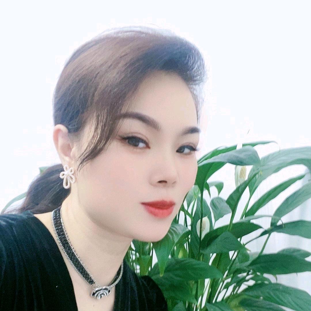 窗帘小姐姐