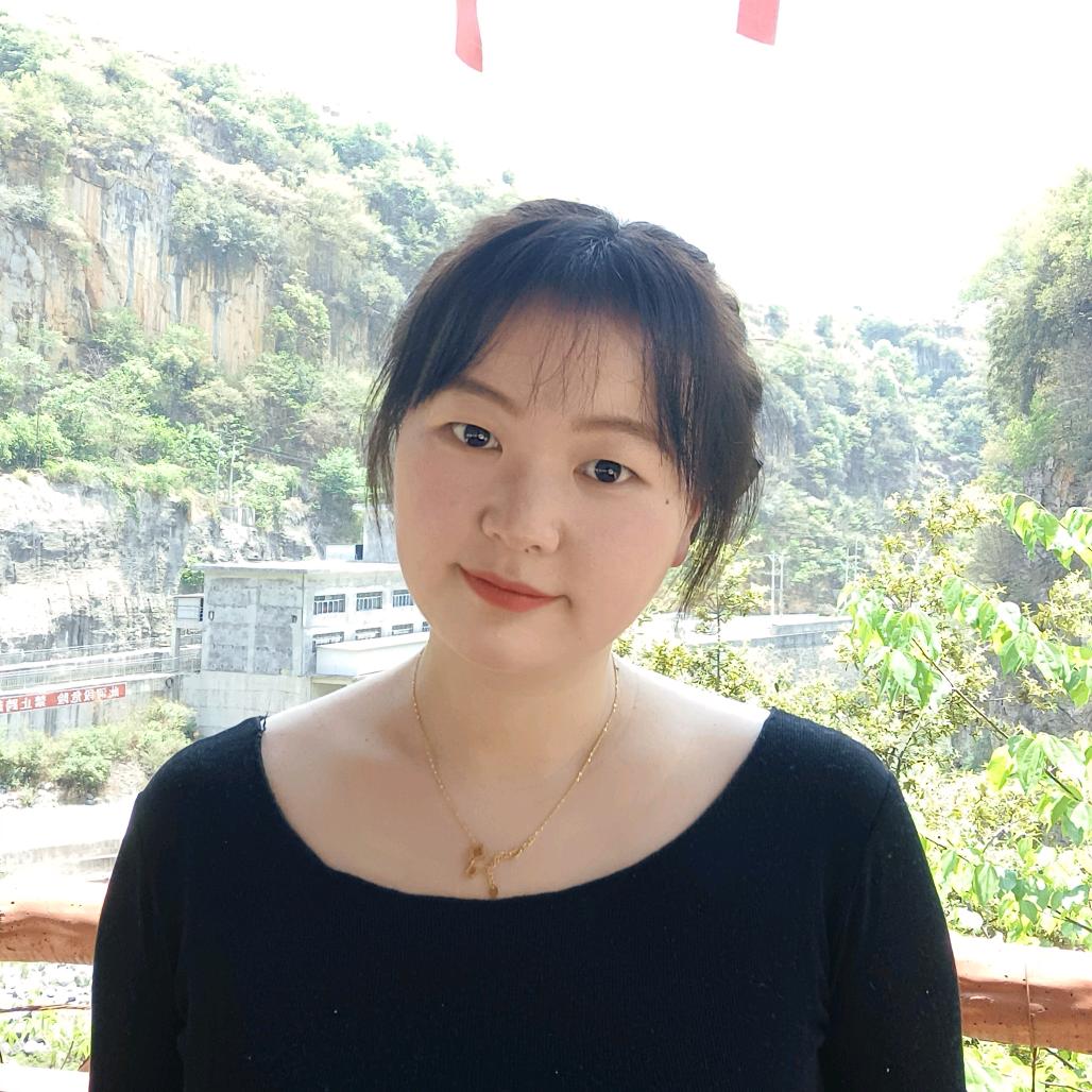 不上镜的宝宝💃.