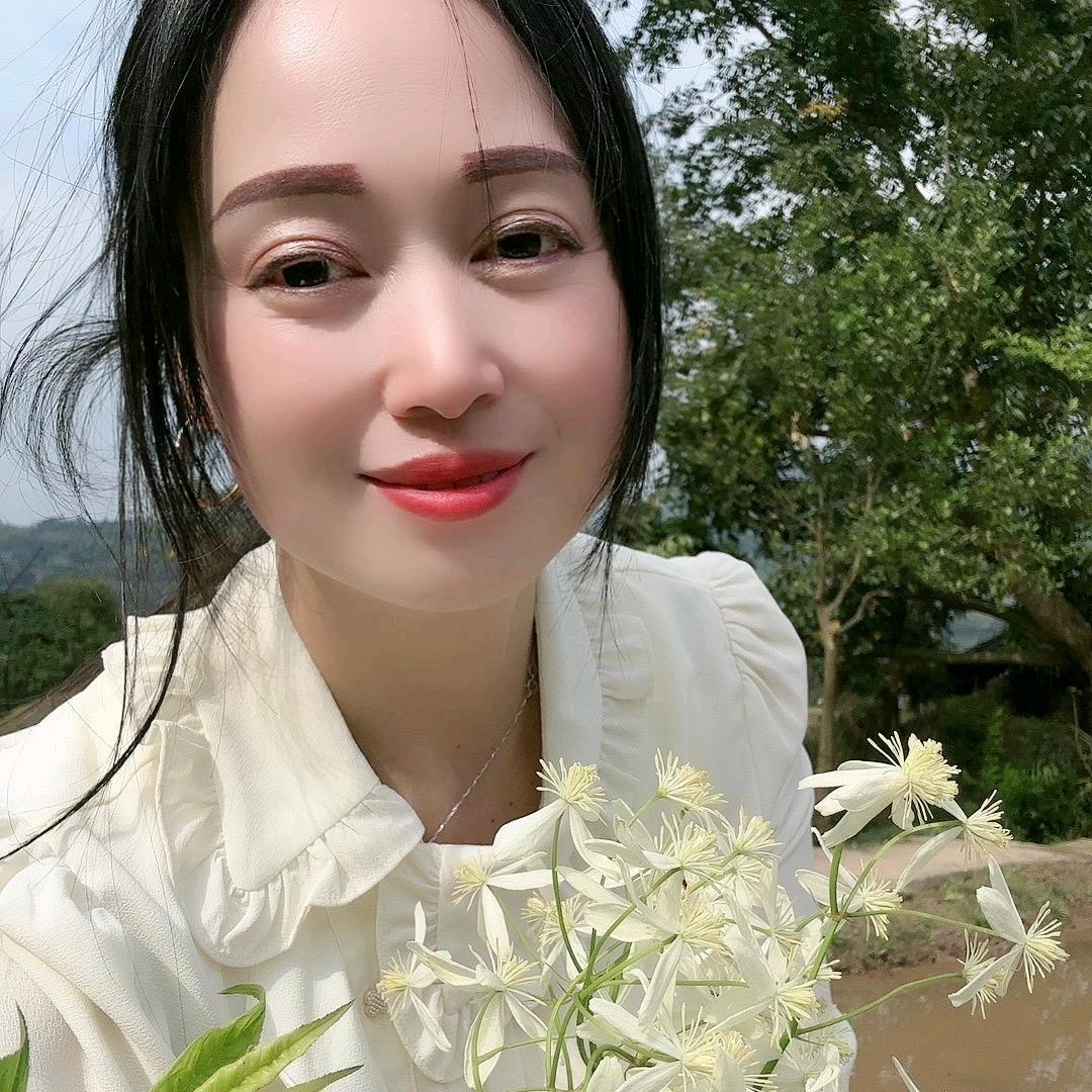 回眸一笑韵姐
