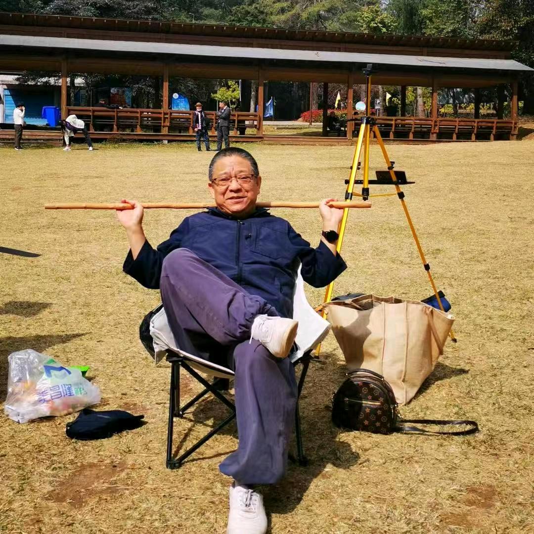 雄楚山人•听风的画者