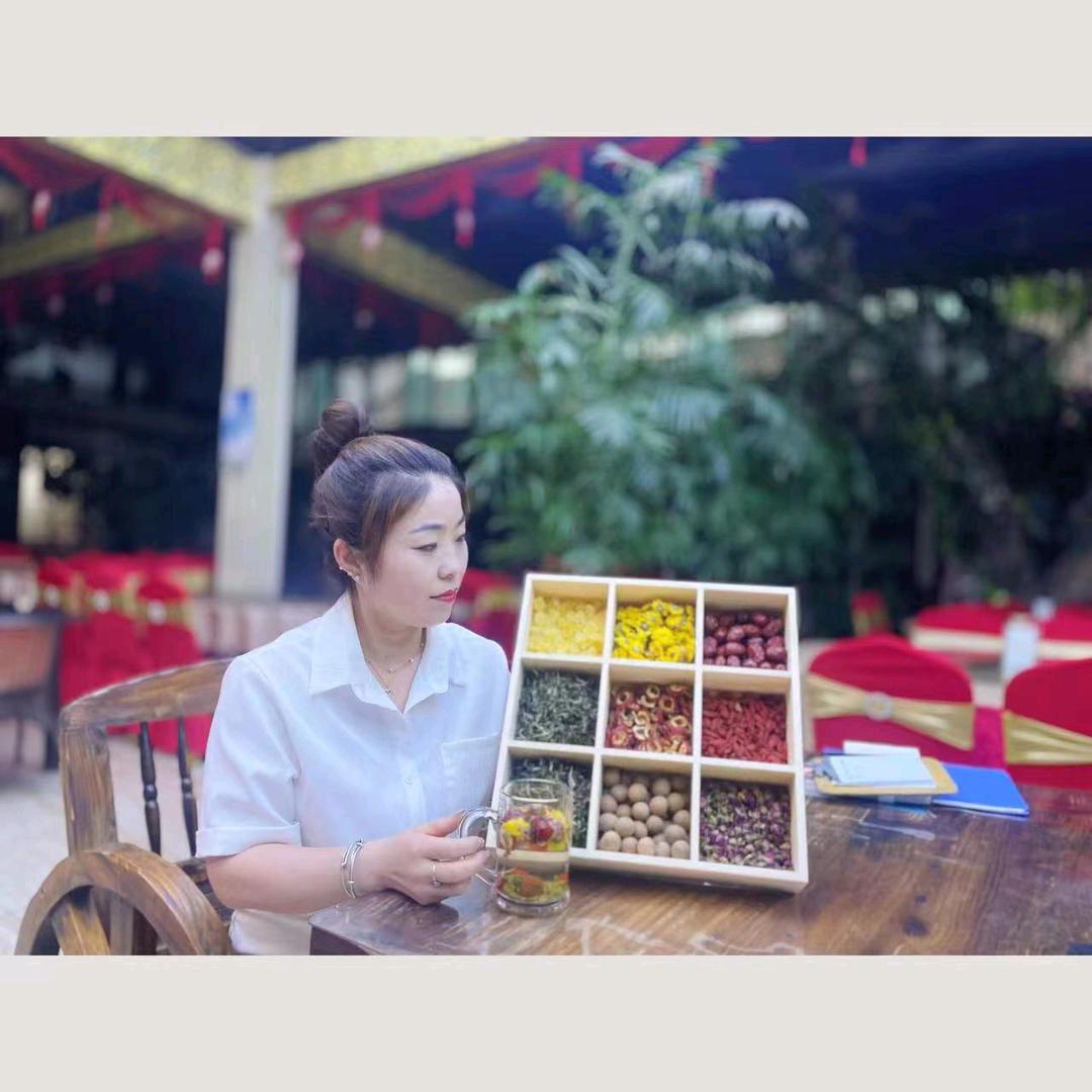 玲珑女王范