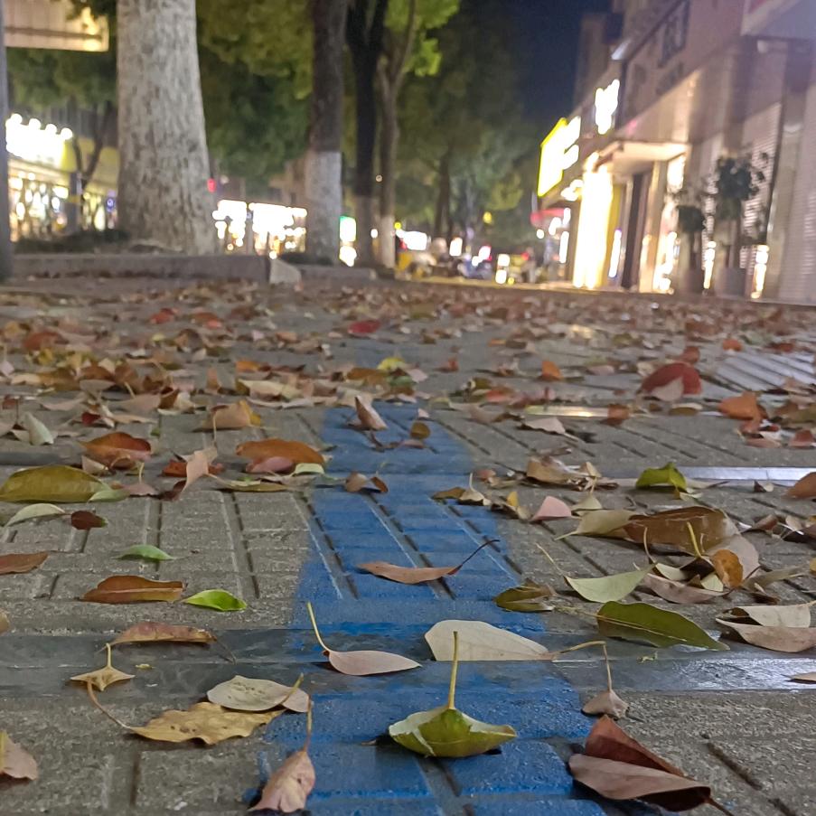 滚烫的大米饭