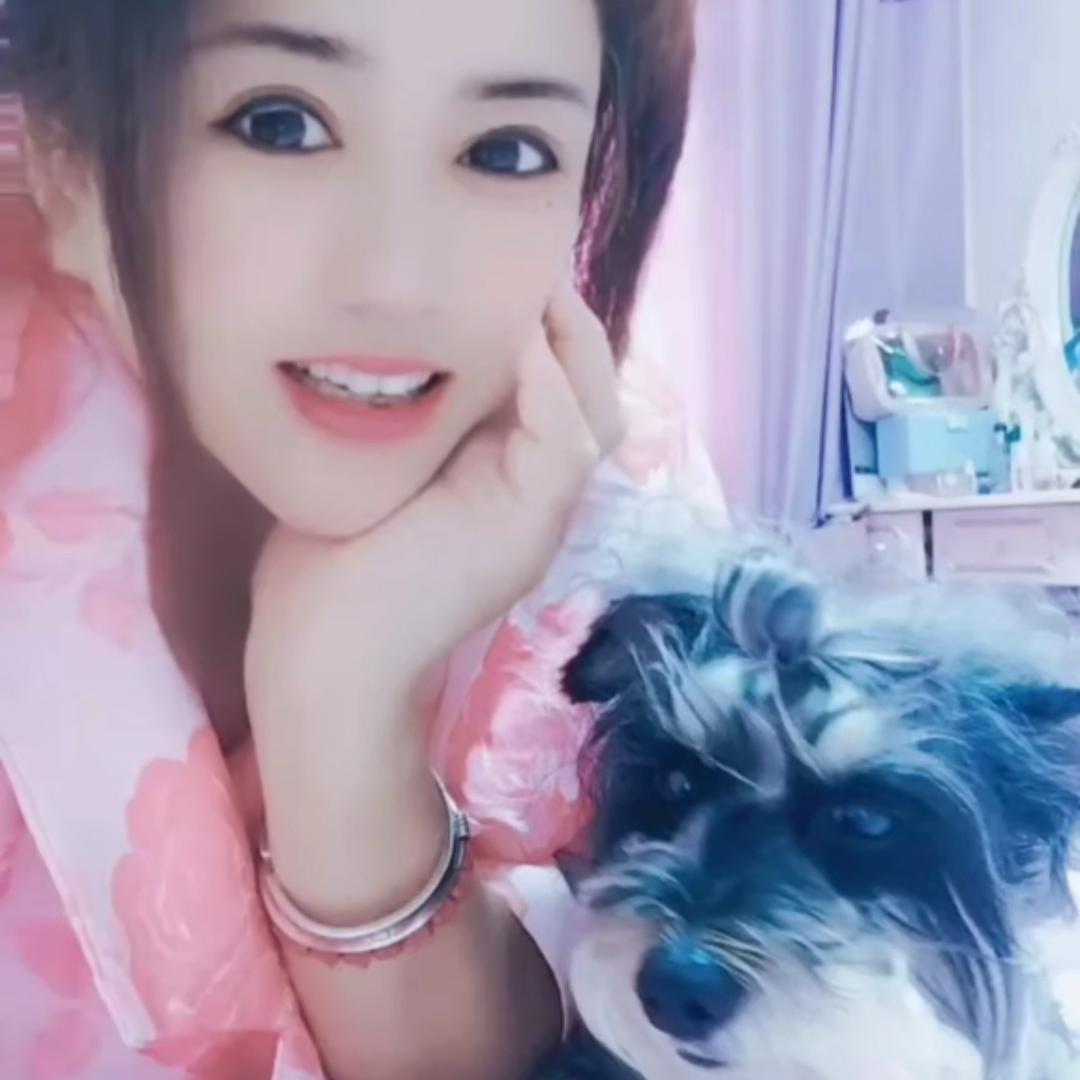 华子和奶思快乐生活