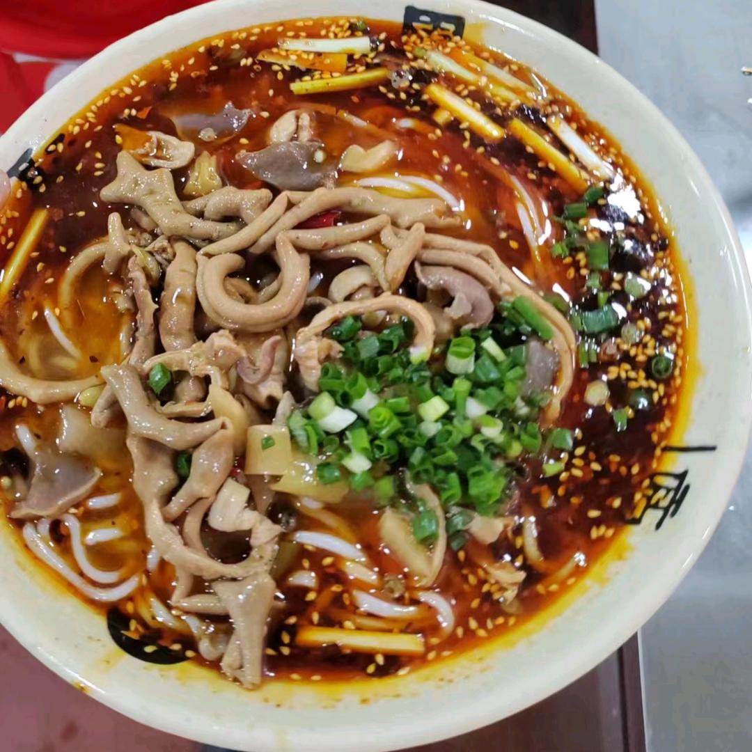 泡椒鸡杂面《金科翡翠公园》