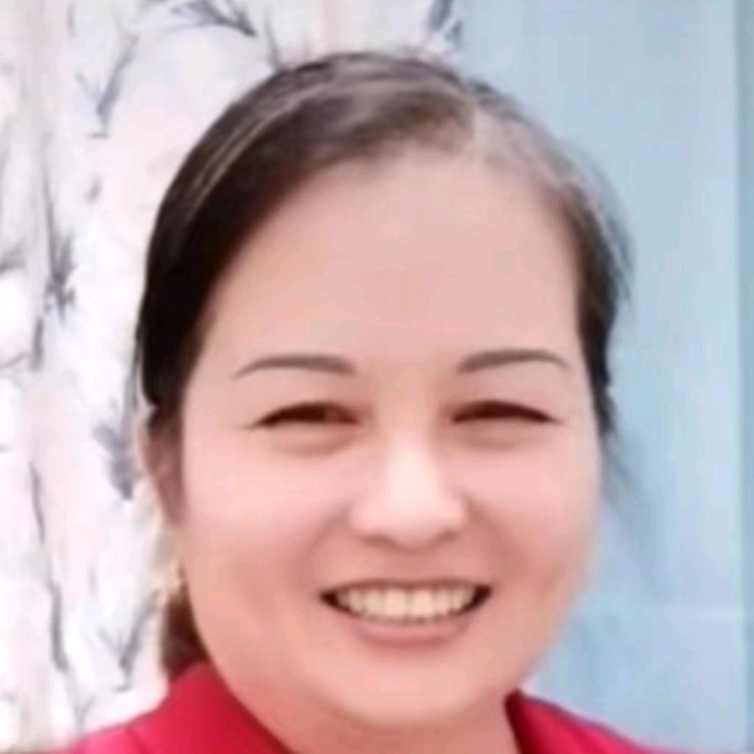 雪儿  唱歌 +聊天（不定时开播）