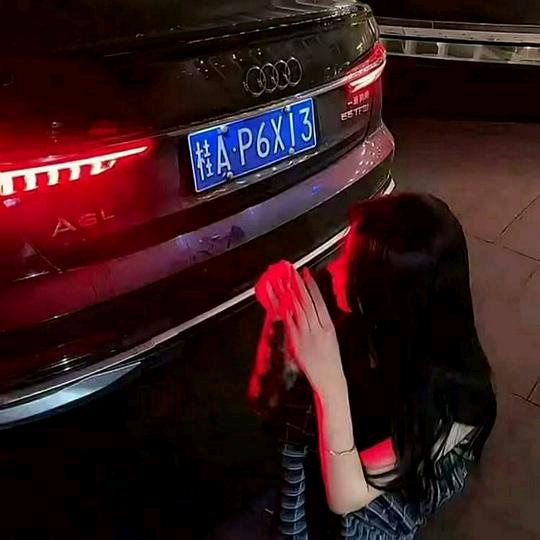 高级化妆师——欢欢