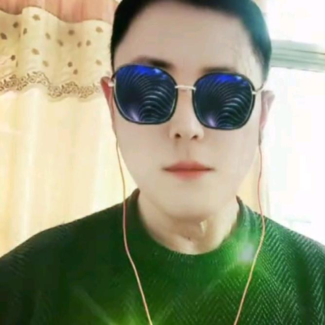 老头唱老歌