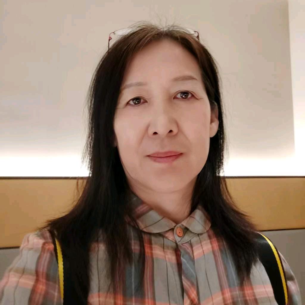 陈陈爱编织