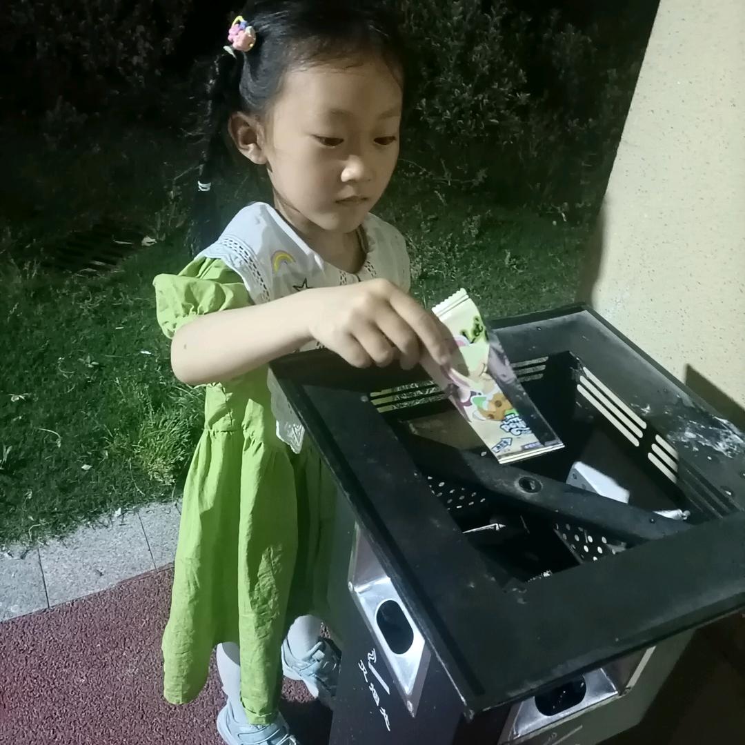 兴化梁晴云维权