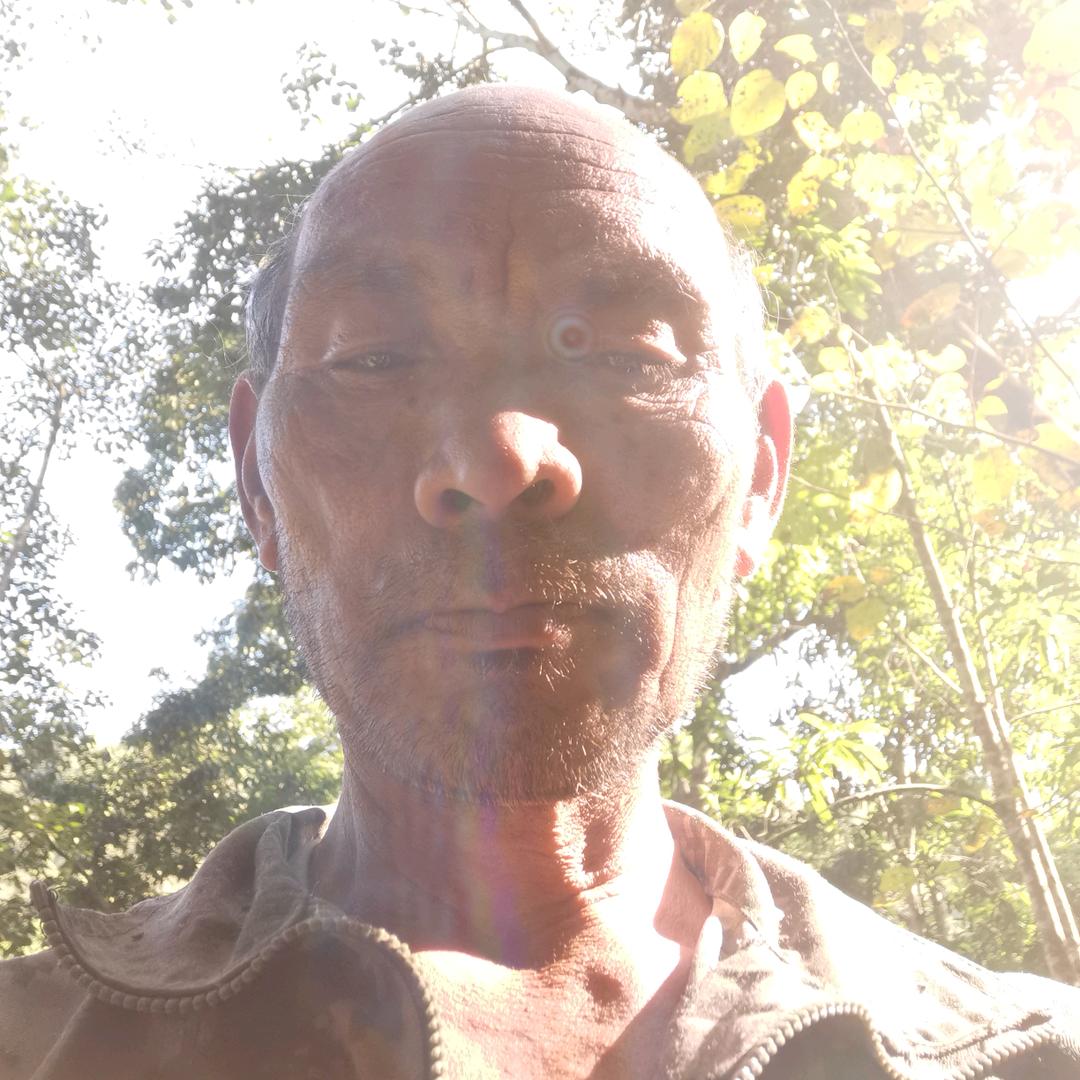 周之兴扫路挖路砍路施工资4000元允领工