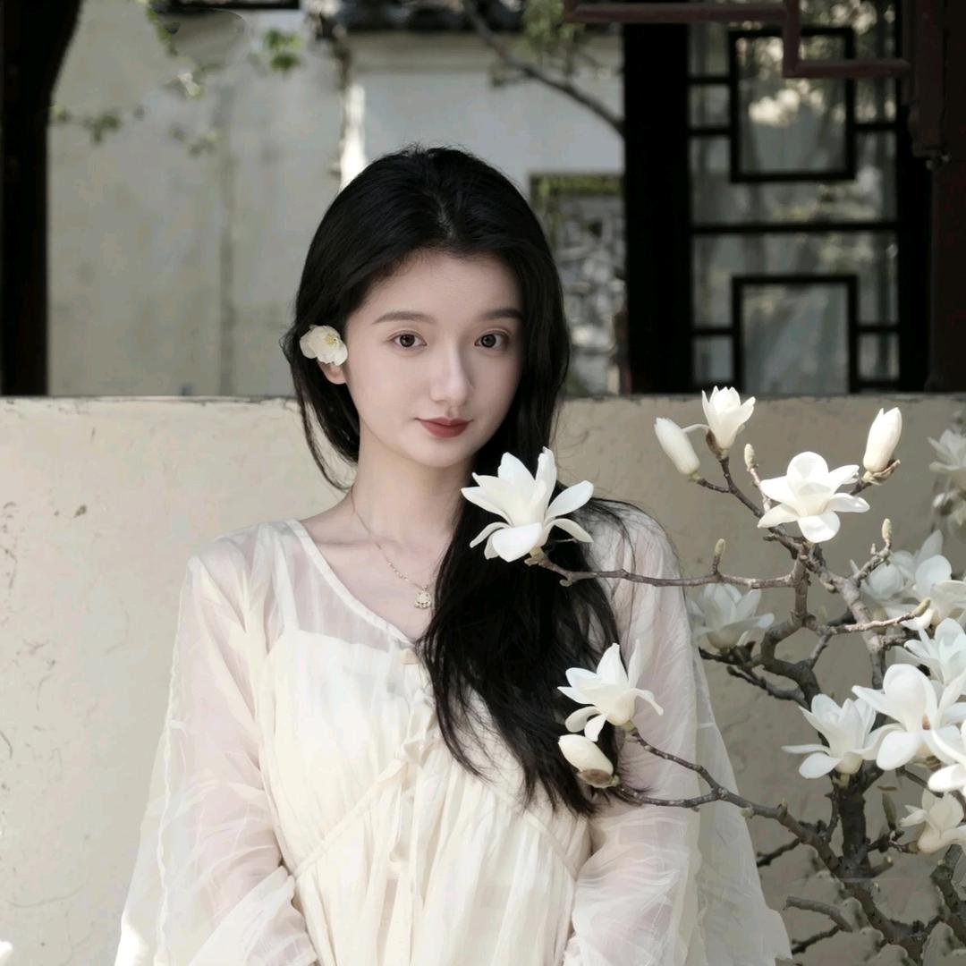 爱拍照的月月🍋