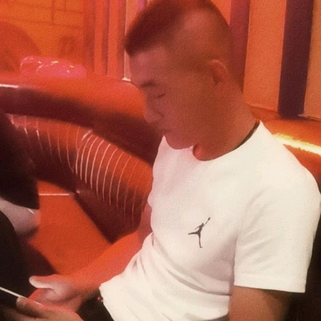 爱钓鱼的汽修小伙，鹏鹏