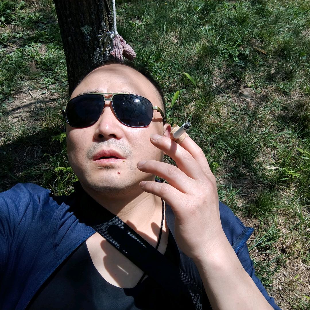 贺贺有鸣