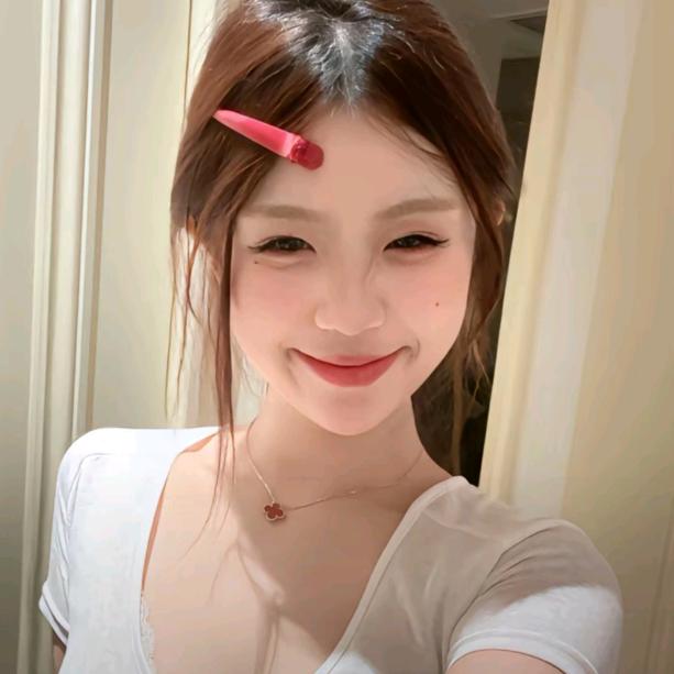 溜溜小鱼（王者国服女弈星🌸）