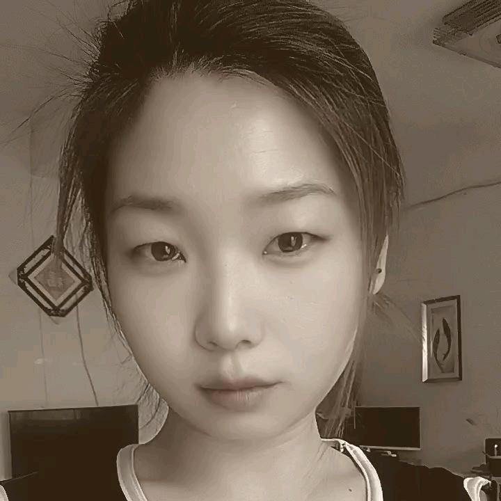 依依(っ˘зʕ•̫͡•ʔ