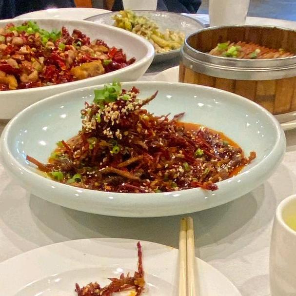 爱喝假酒的董CHAO群