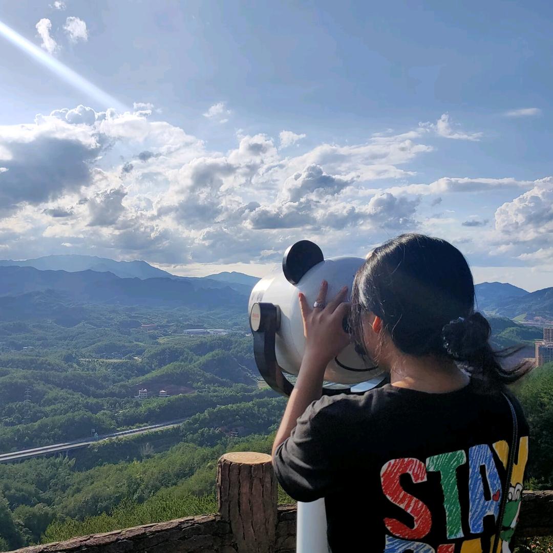 粗暴小芳（原：方芳芳）