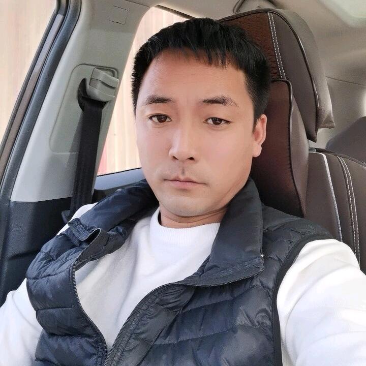 石头育苗基地各种甜瓜蔬菜苗